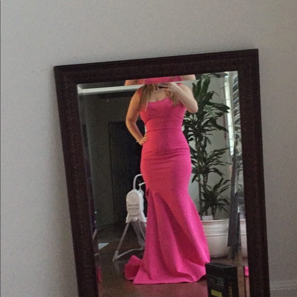 Pink - Picture 1 of 2